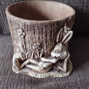 Pompadour Bunny Eating Carrot 5' Wide Planter Vintage 1987